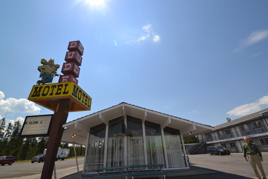Dude & Roundup Motel West Yellowstone Exterior photo
